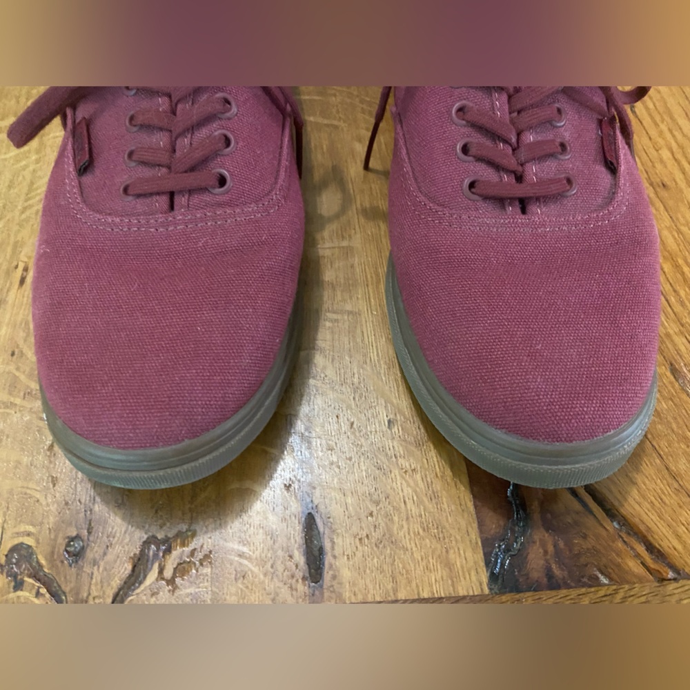 Vans Maroon Canvas Comfortable Lace-Up Shoes, Perfect to Dress Up or Down, Sz 10 - Picture 2 of 9